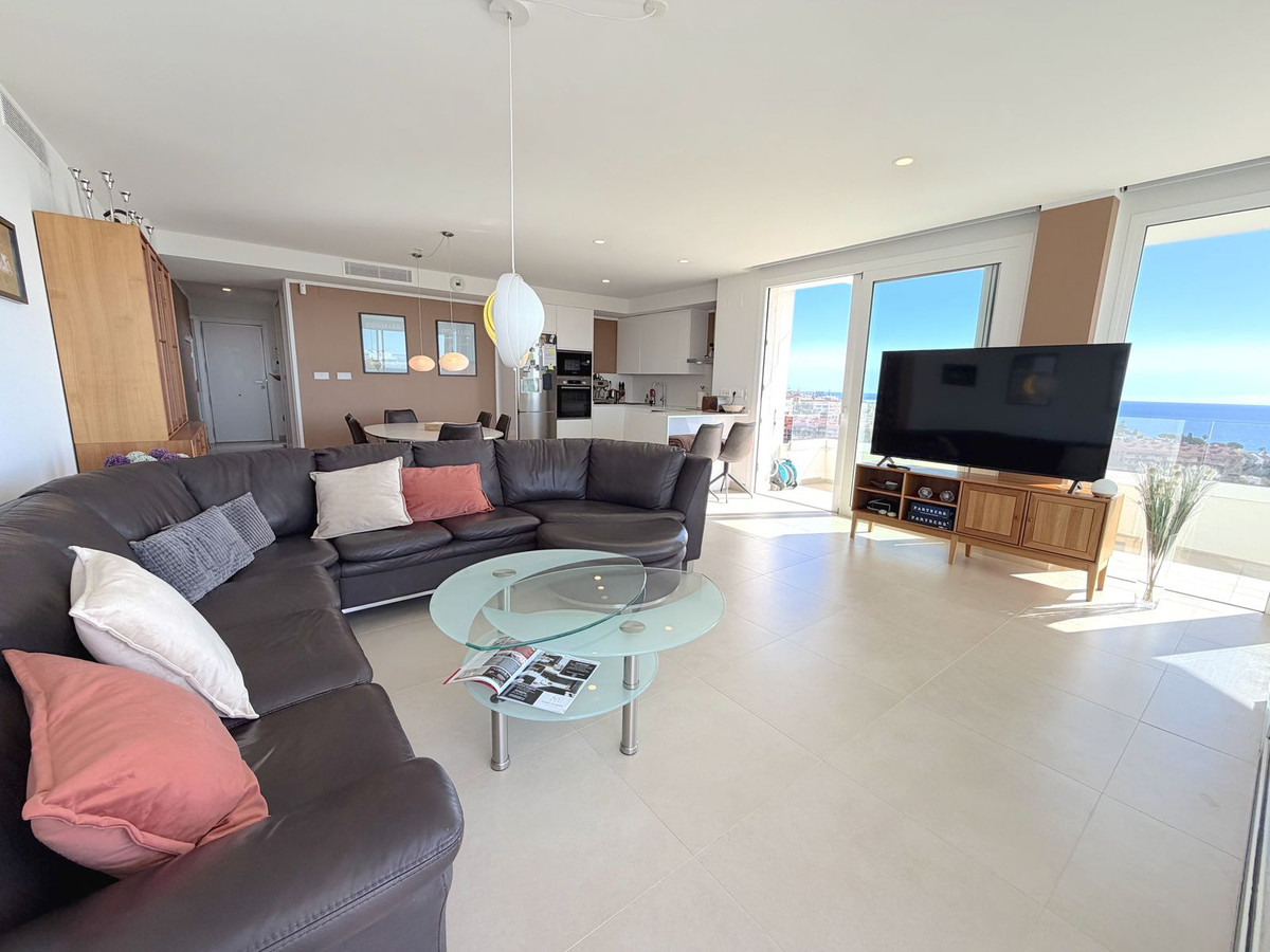 3 Bed Apartment for sale in Torreblanca Costa Del Sol, Málaga, Spain