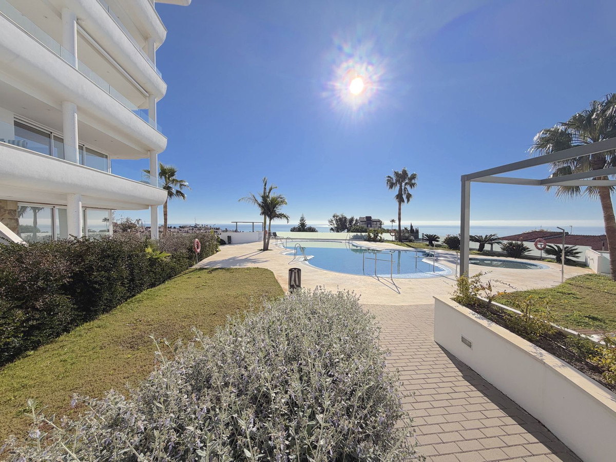 3 Bed Apartment for sale in Torreblanca Costa Del Sol, Málaga, Spain