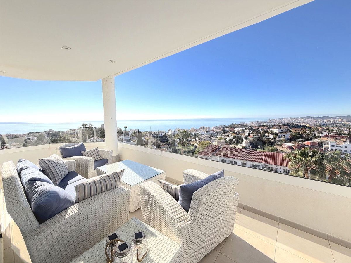 3 Bed Apartment for sale in Torreblanca Costa Del Sol, Málaga, Spain