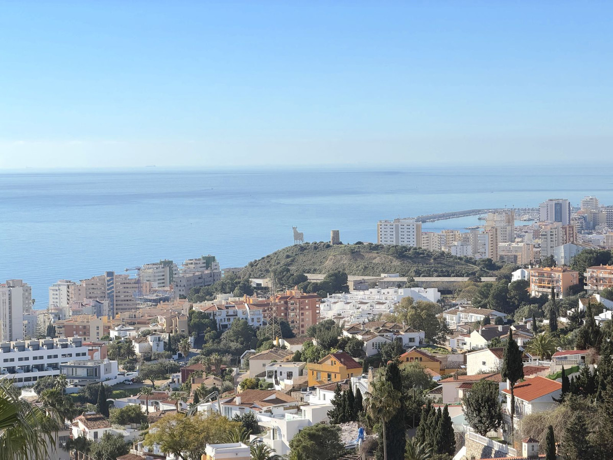 3 Bed Apartment for sale in Torreblanca Costa Del Sol, Málaga, Spain