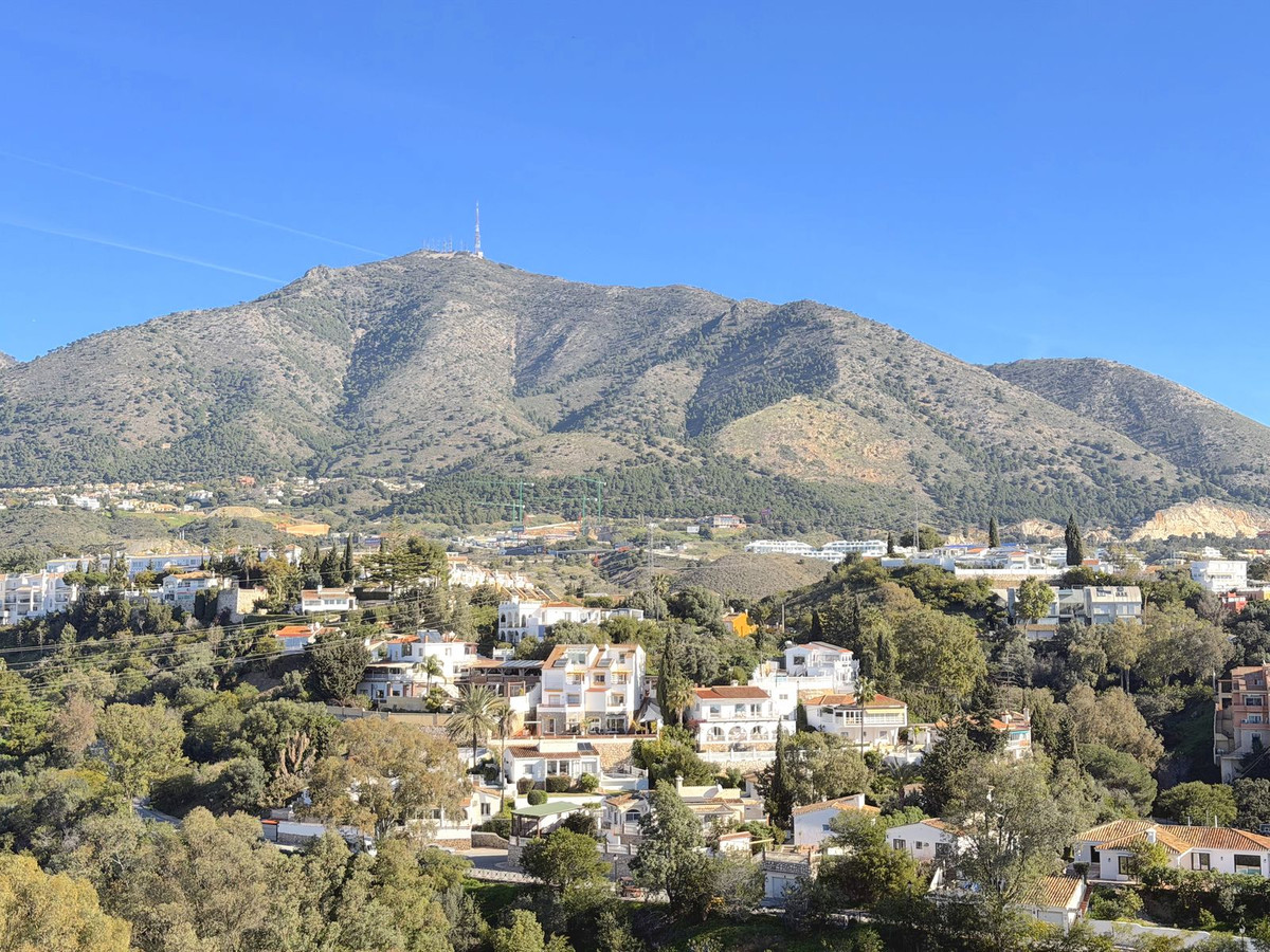 3 Bed Apartment for sale in Torreblanca Costa Del Sol, Málaga, Spain