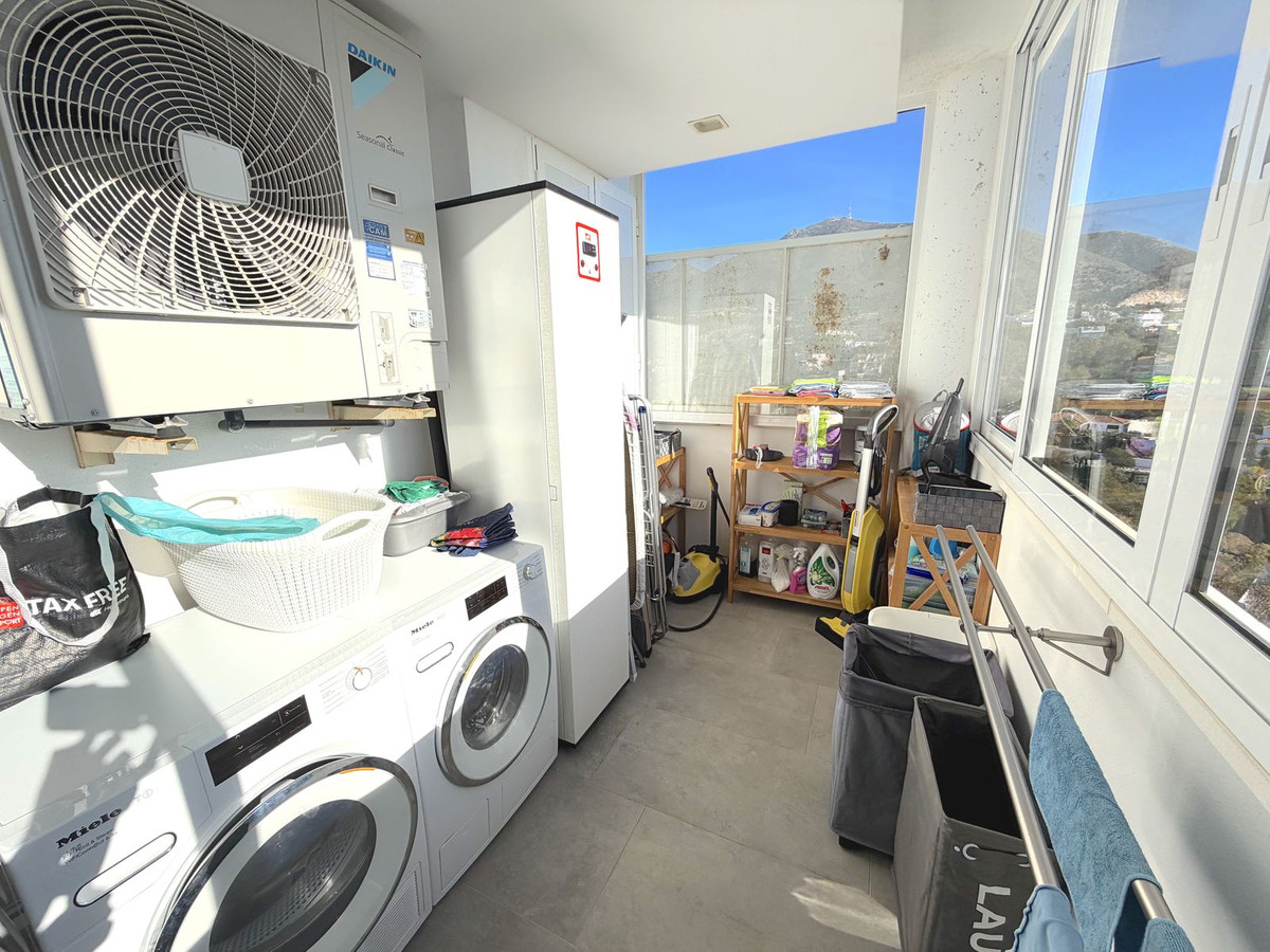 3 Bed Apartment for sale in Torreblanca Costa Del Sol, Málaga, Spain
