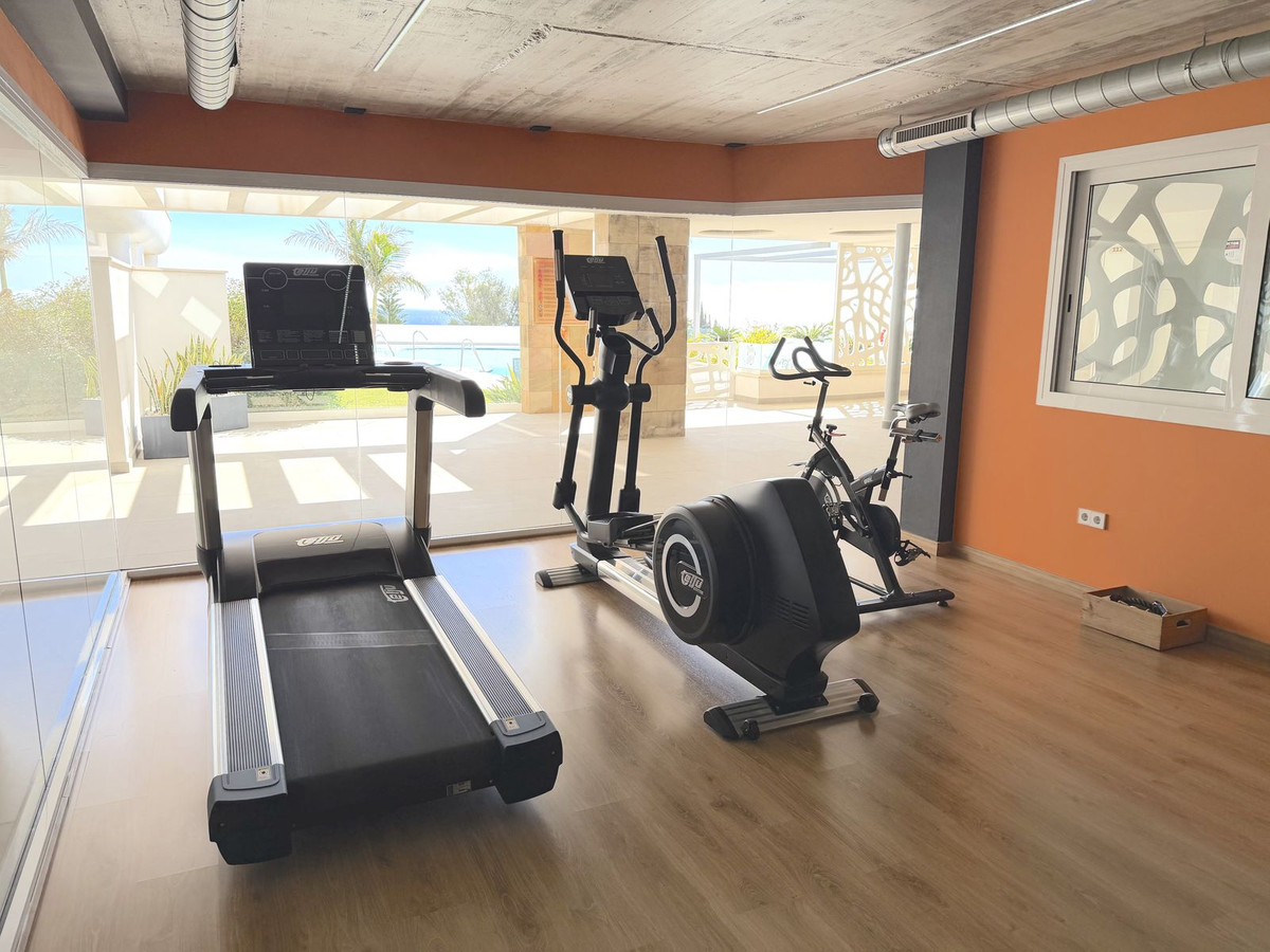 3 Bed Apartment for sale in Torreblanca Costa Del Sol, Málaga, Spain