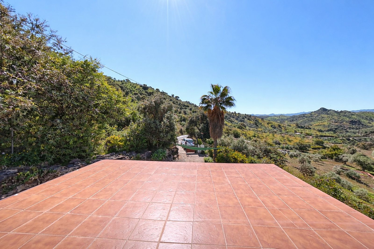 Se vende Finca - Cortijo de 2 dormitorios en Costa Del Sol, Málaga, España