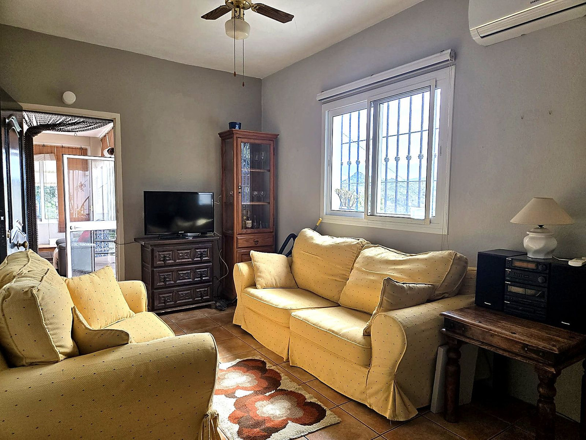 Se vende Finca - Cortijo de 2 dormitorios en Costa Del Sol, Málaga, España