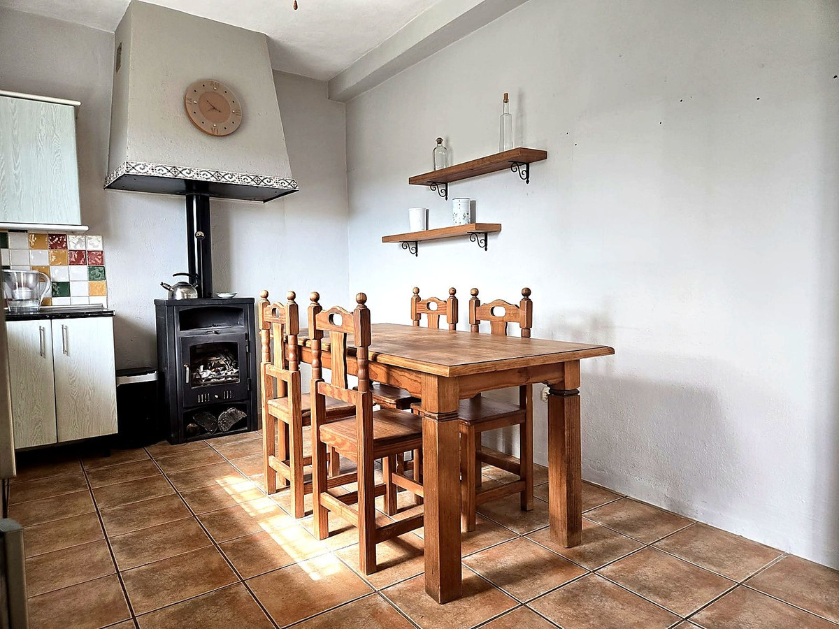 Se vende Finca - Cortijo de 2 dormitorios en Costa Del Sol, Málaga, España