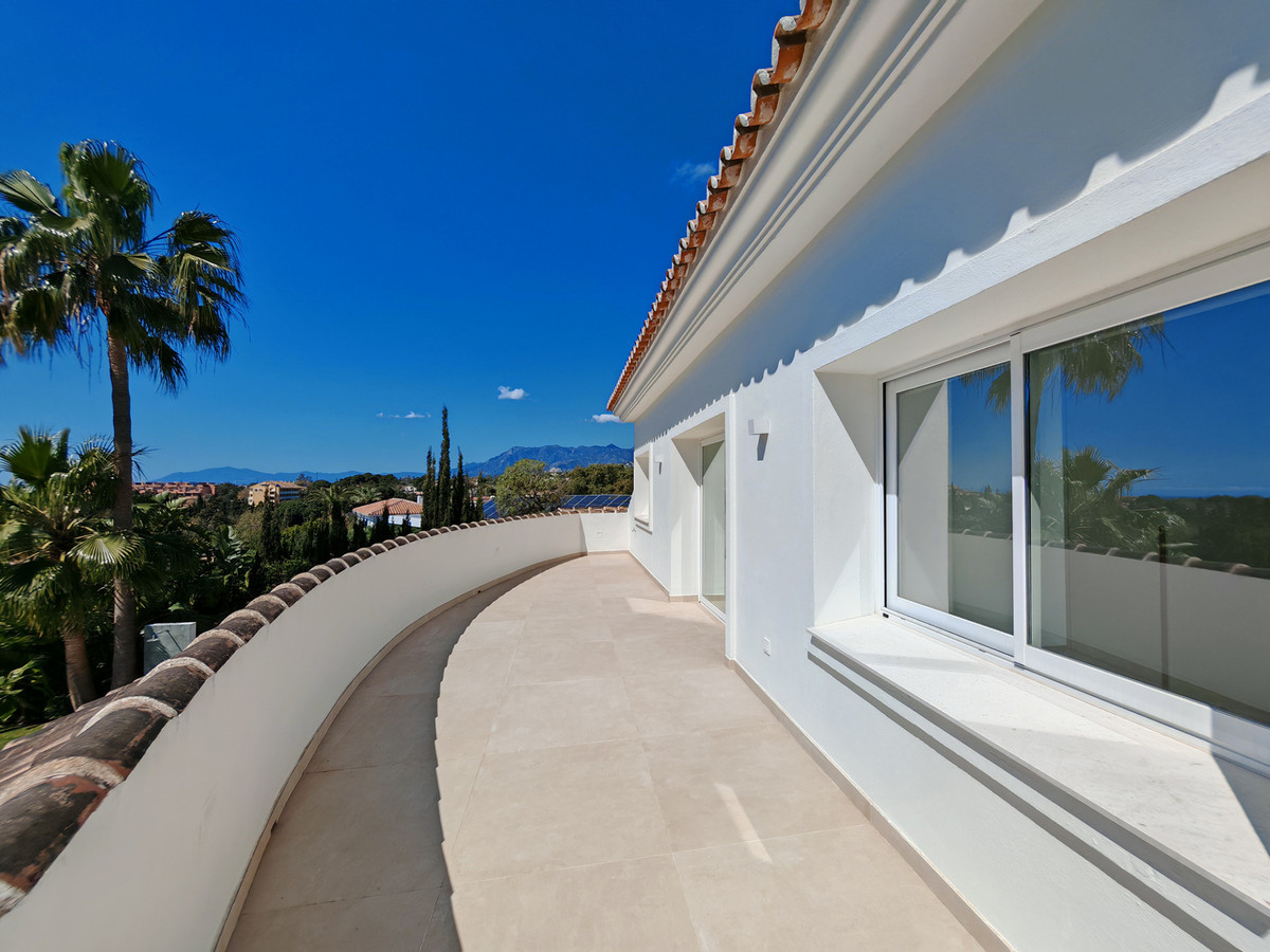 Se vende Villa - Chalet de 4 dormitorios en Costa Del Sol, Málaga, España