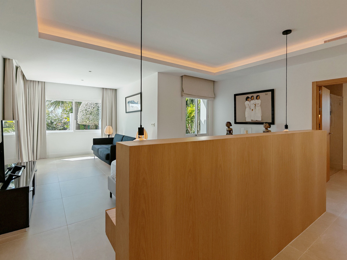 Se vende Villa - Chalet de 4 dormitorios en Costa Del Sol, Málaga, España