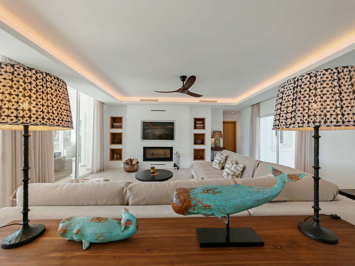 Se vende Villa - Chalet de 4 dormitorios en Costa Del Sol, Málaga, España