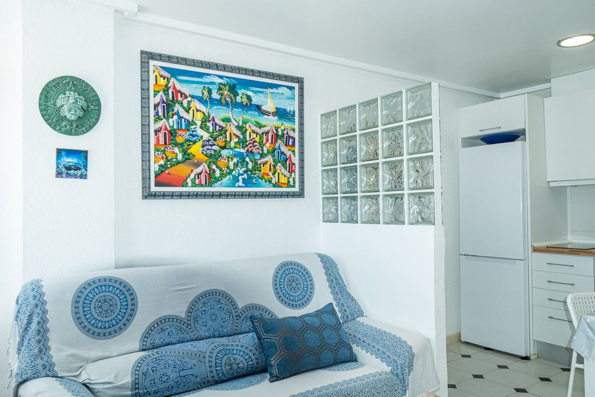 Se vende Apartamento Planta Media de 2 dormitorios en Costa Blanca, Alicante, España