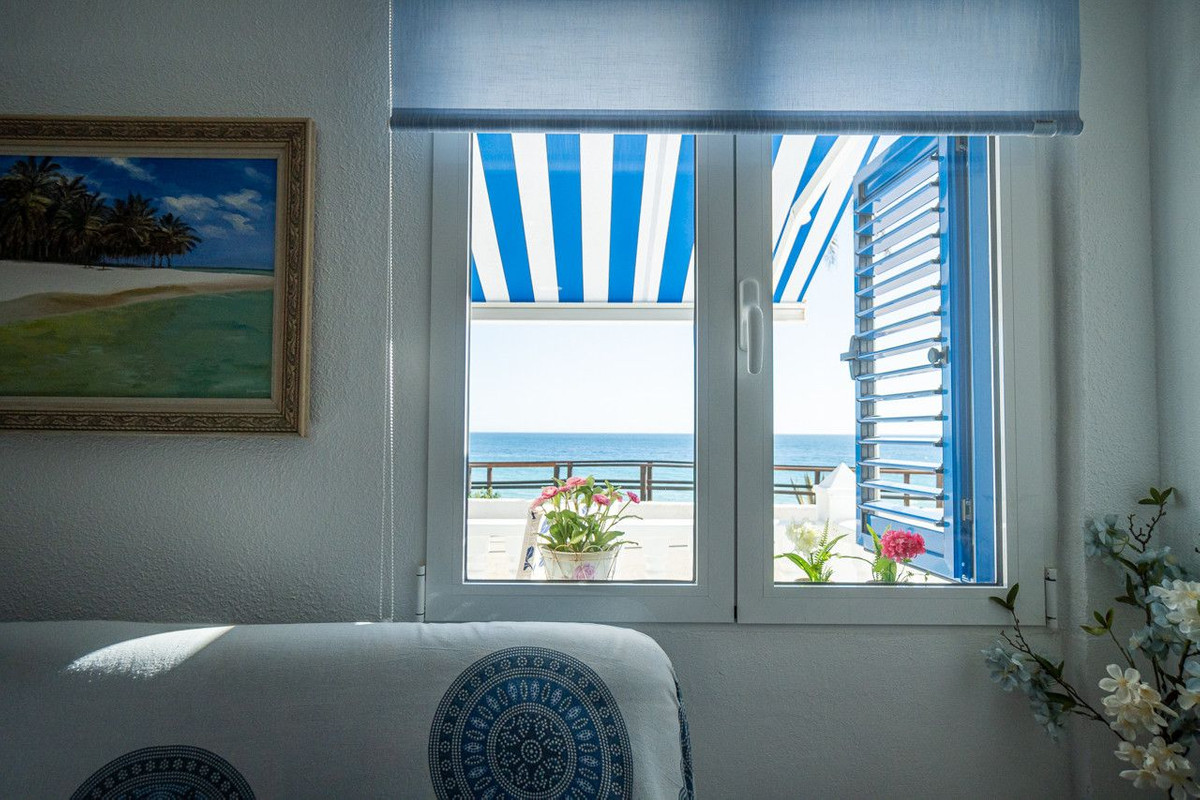 Se vende Apartamento Planta Media de 2 dormitorios en Costa Blanca, Alicante, España