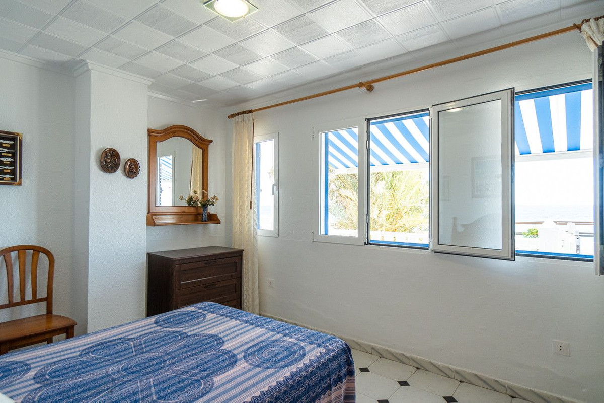 Se vende Apartamento Planta Media de 2 dormitorios en Costa Blanca, Alicante, España