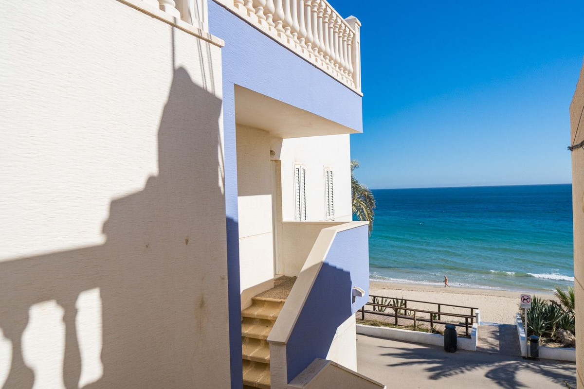 Se vende Apartamento Planta Media de 2 dormitorios en Costa Blanca, Alicante, España