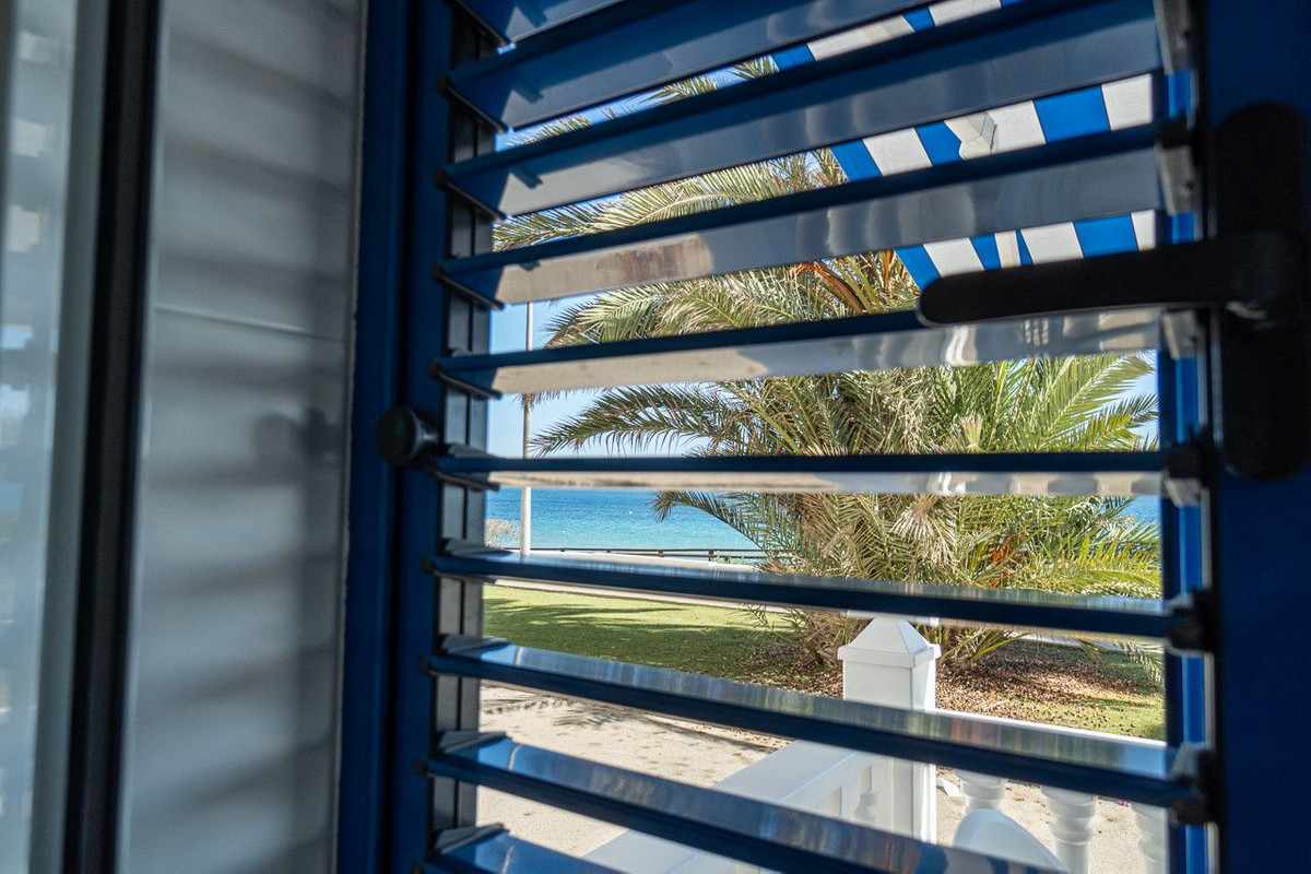 Se vende Apartamento Planta Media de 2 dormitorios en Costa Blanca, Alicante, España