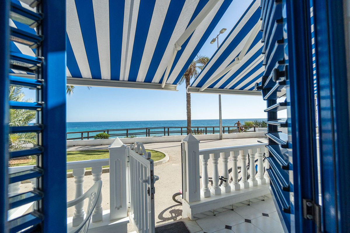 Se vende Apartamento Planta Media de 2 dormitorios en Costa Blanca, Alicante, España