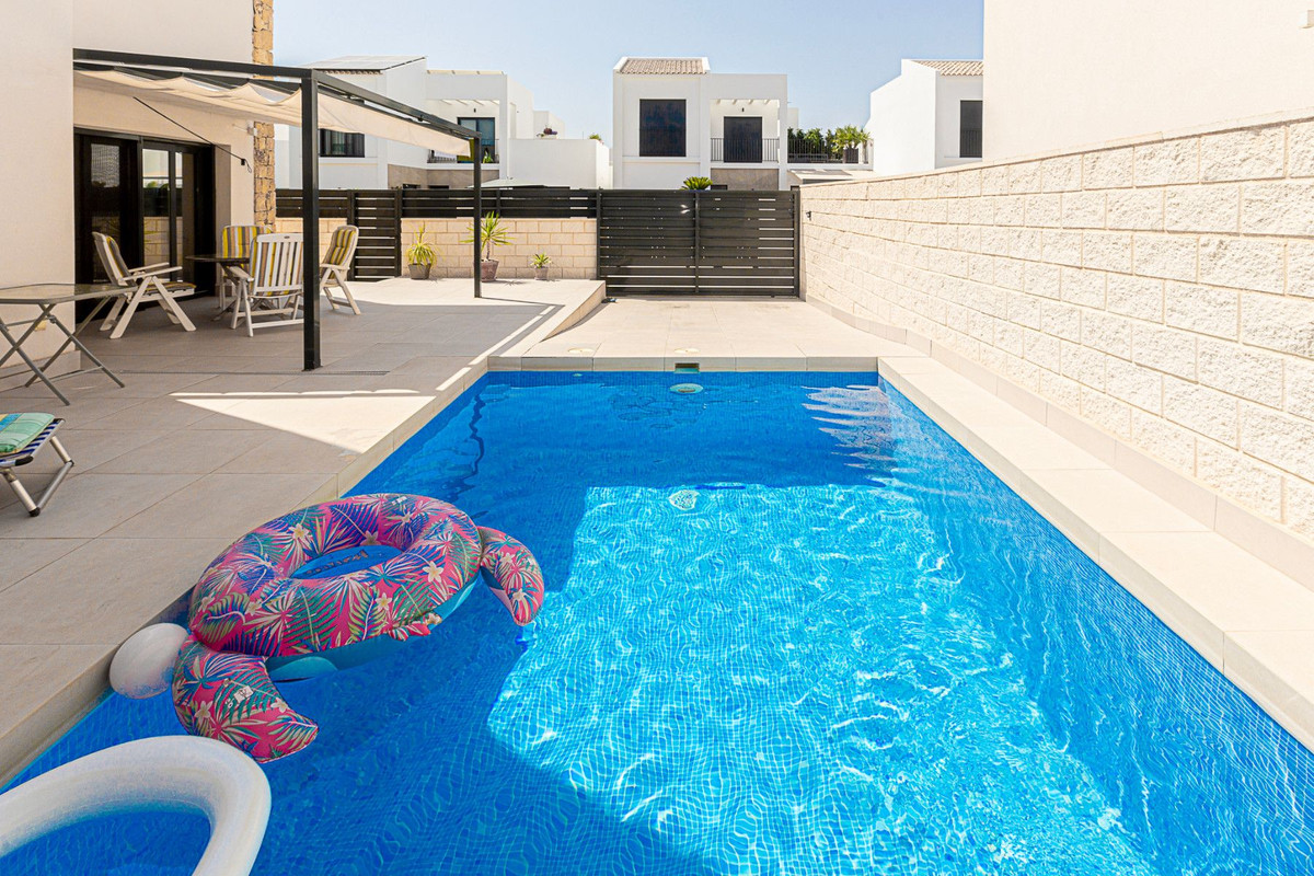 3 Bed Townhouse for sale in Rojales Costa Blanca, Alicante, Spain