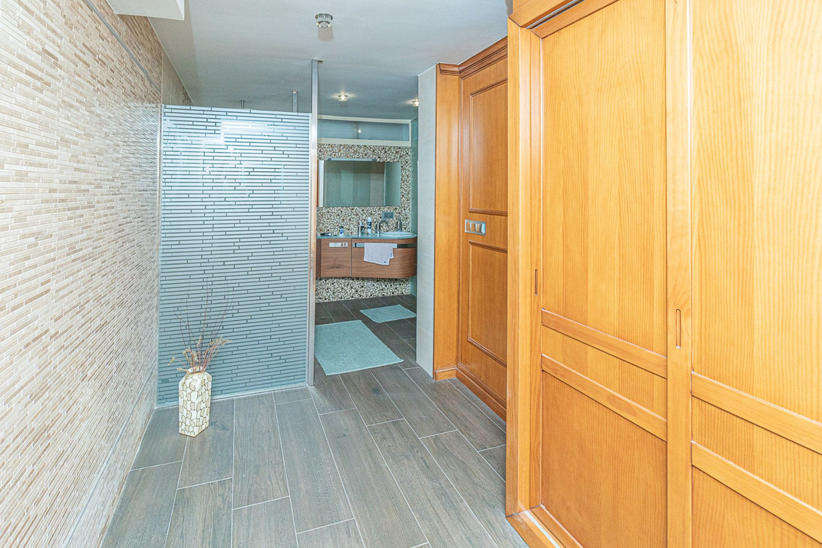 5 Bed Townhouse for sale in Torrevieja Costa Blanca, Alicante, Spain