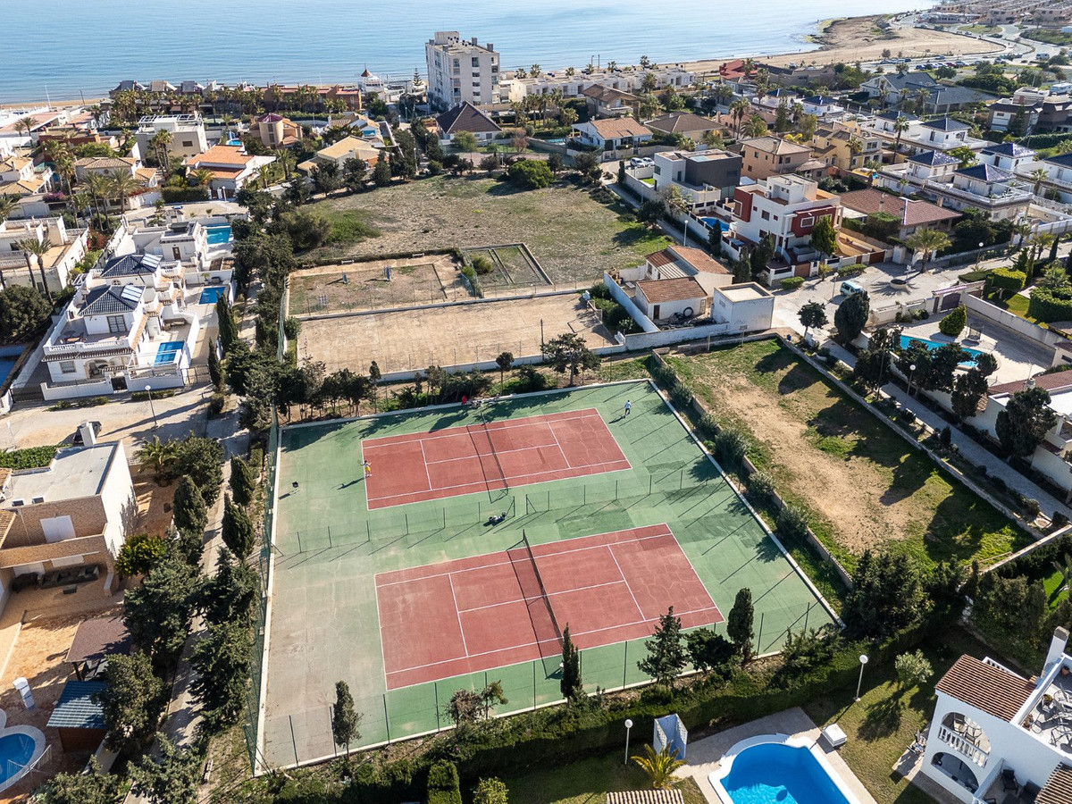 5 Bed Townhouse for sale in Torrevieja Costa Blanca, Alicante, Spain