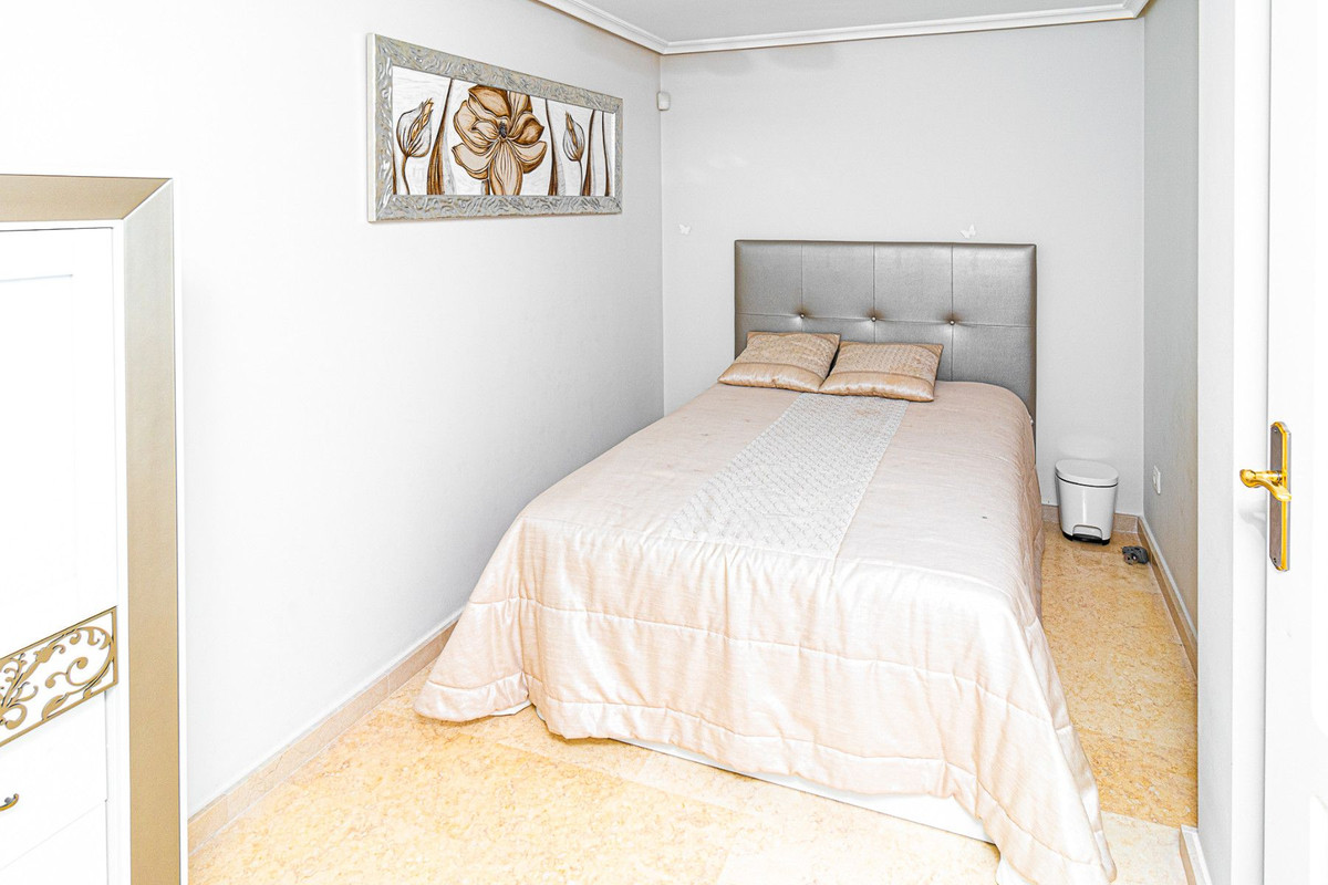 5 Bed Townhouse for sale in Torrevieja Costa Blanca, Alicante, Spain