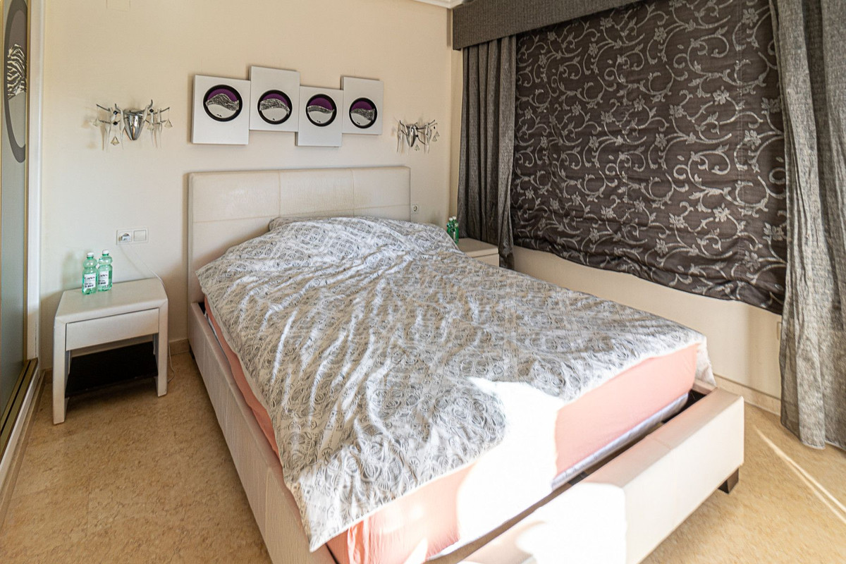 5 Bed Townhouse for sale in Torrevieja Costa Blanca, Alicante, Spain