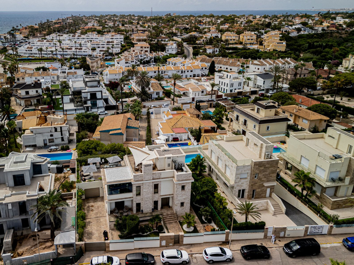 6 Bed Townhouse for sale in Orihuela Costa Costa Blanca, Alicante, Spain