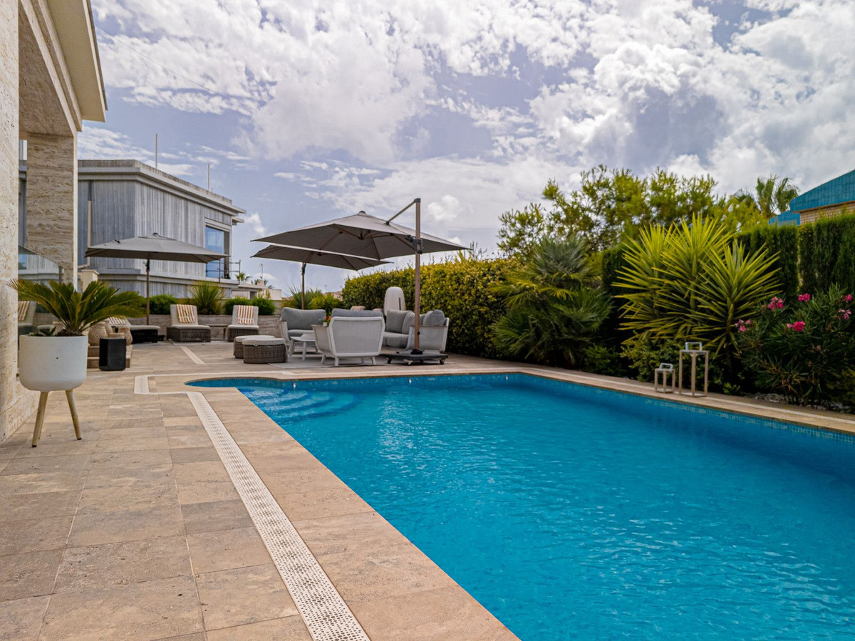 6 Bed Townhouse for sale in Orihuela Costa Costa Blanca, Alicante, Spain