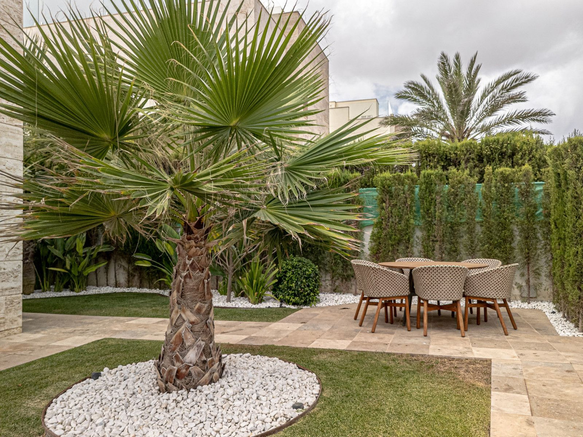 6 Bed Townhouse for sale in Orihuela Costa Costa Blanca, Alicante, Spain