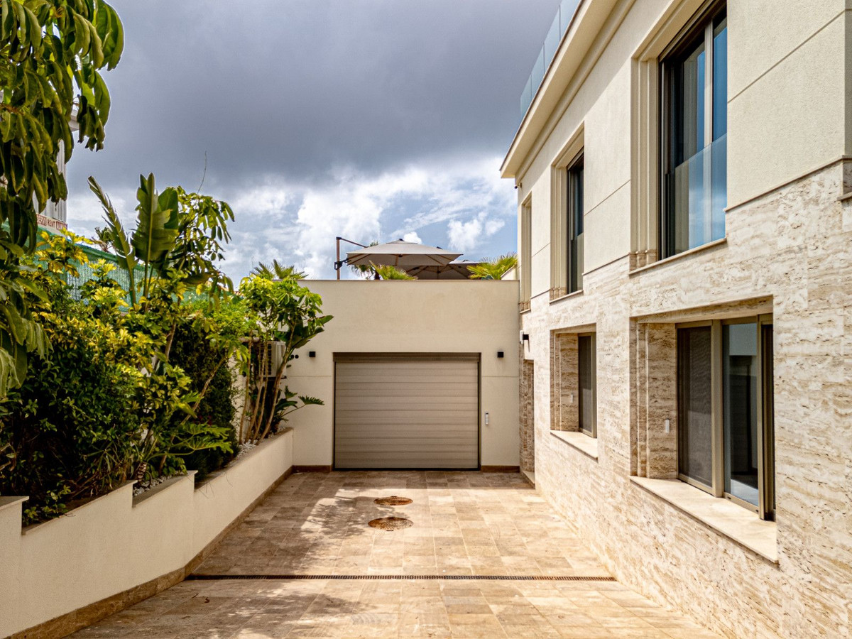 6 Bed Townhouse for sale in Orihuela Costa Costa Blanca, Alicante, Spain
