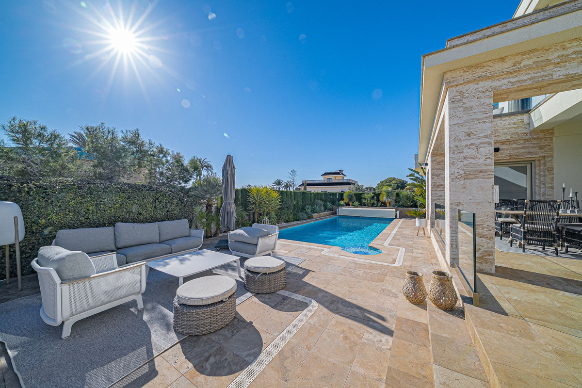 6 Bed Townhouse for sale in Orihuela Costa Costa Blanca, Alicante, Spain