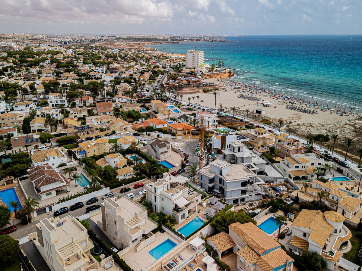 6 Bed Townhouse for sale in Orihuela Costa Costa Blanca, Alicante, Spain