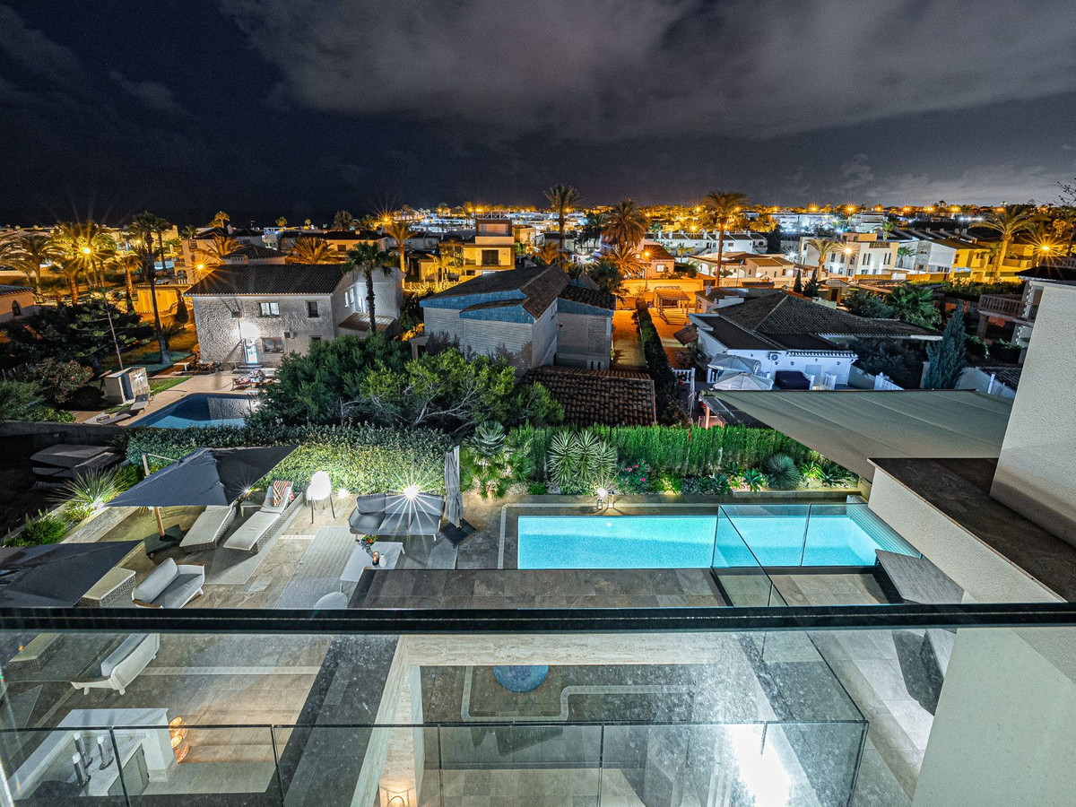 6 Bed Townhouse for sale in Orihuela Costa Costa Blanca, Alicante, Spain