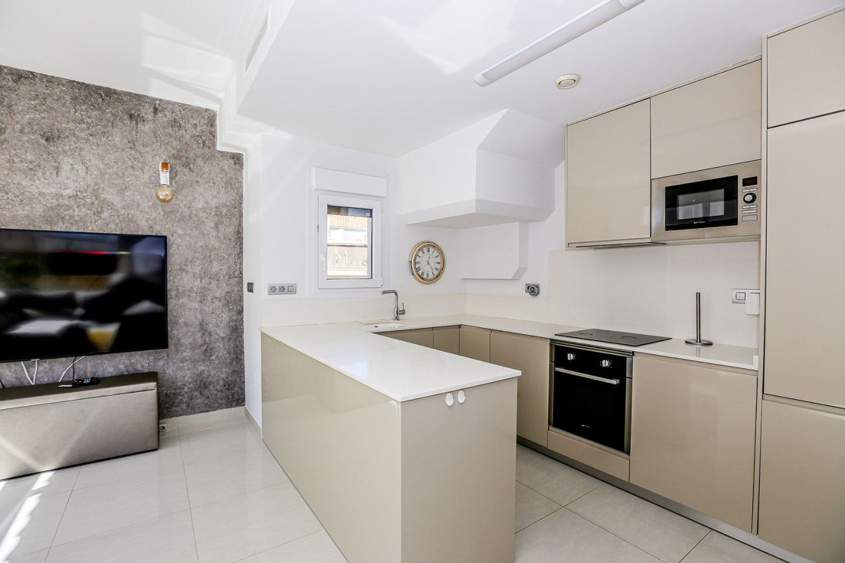 Se vende Villa - Chalet de 3 dormitorios en Costa Blanca, Alicante, España