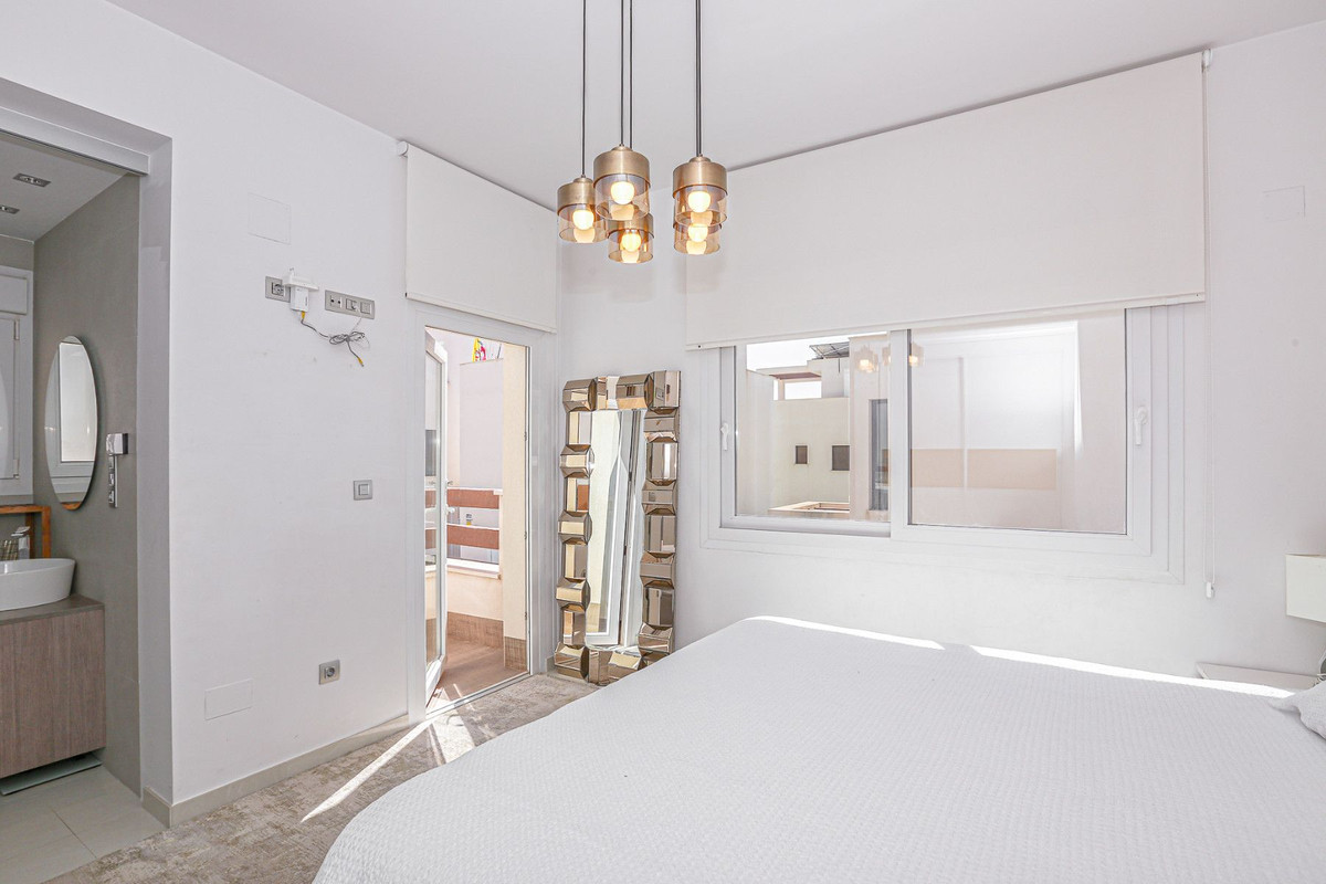 Se vende Villa - Chalet de 3 dormitorios en Costa Blanca, Alicante, España