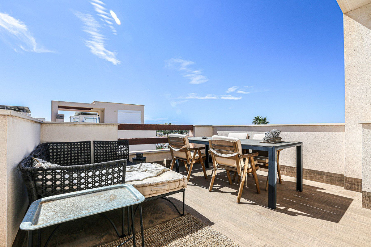 Se vende Villa - Chalet de 3 dormitorios en Costa Blanca, Alicante, España