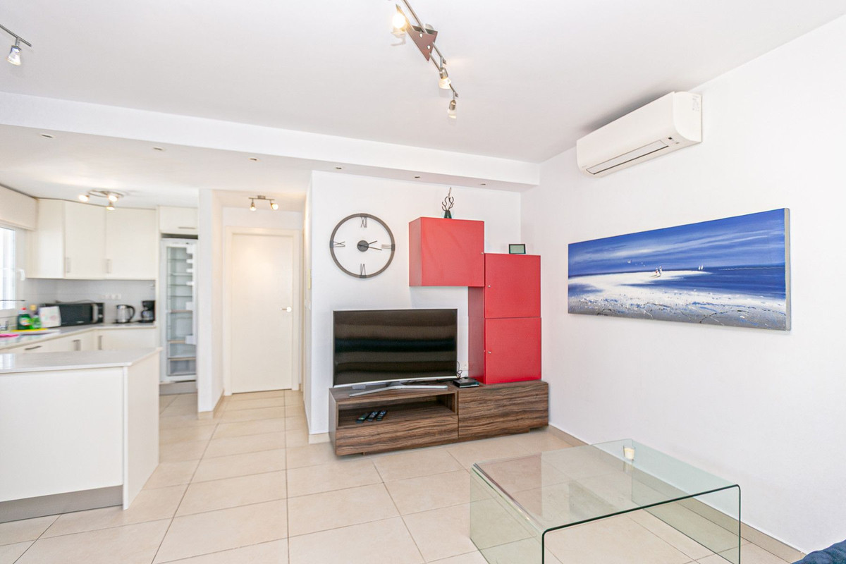 Se vende Villa - Chalet de 4 dormitorios en Costa Blanca, Alicante, España