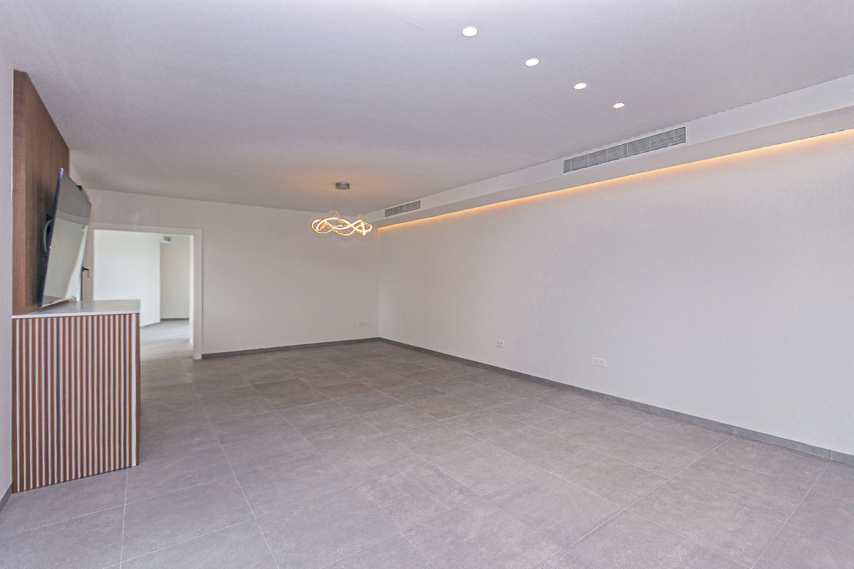 Se vende Villa - Chalet de 5 dormitorios en Costa Calida, Murcia, España