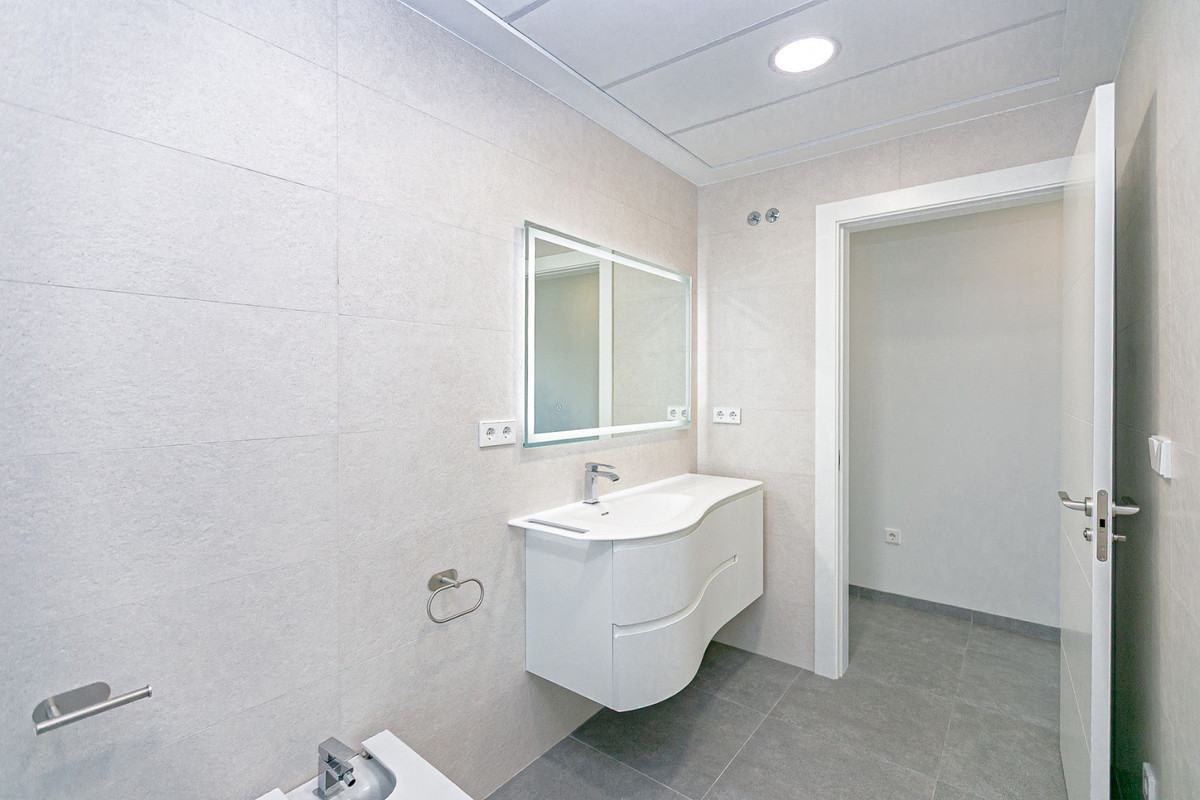 Se vende Villa - Chalet de 5 dormitorios en Costa Calida, Murcia, España