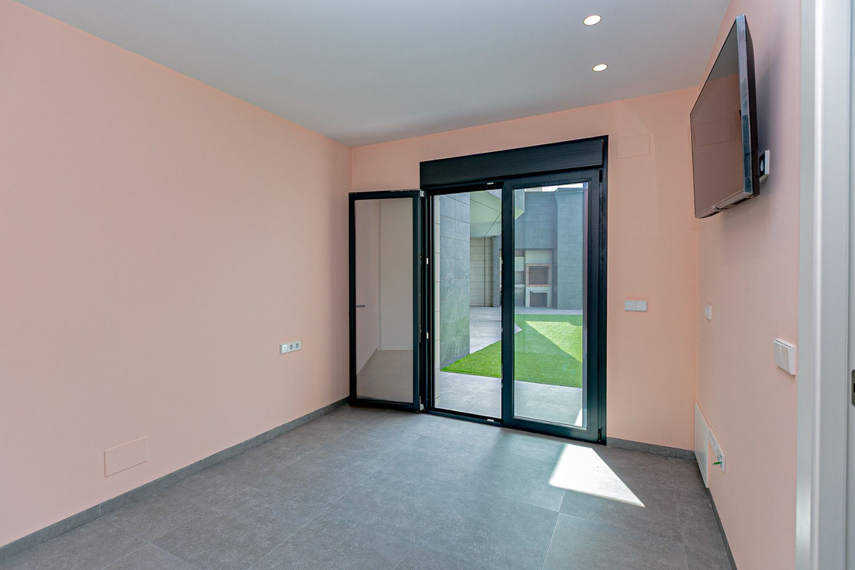 Se vende Villa - Chalet de 5 dormitorios en Costa Calida, Murcia, España