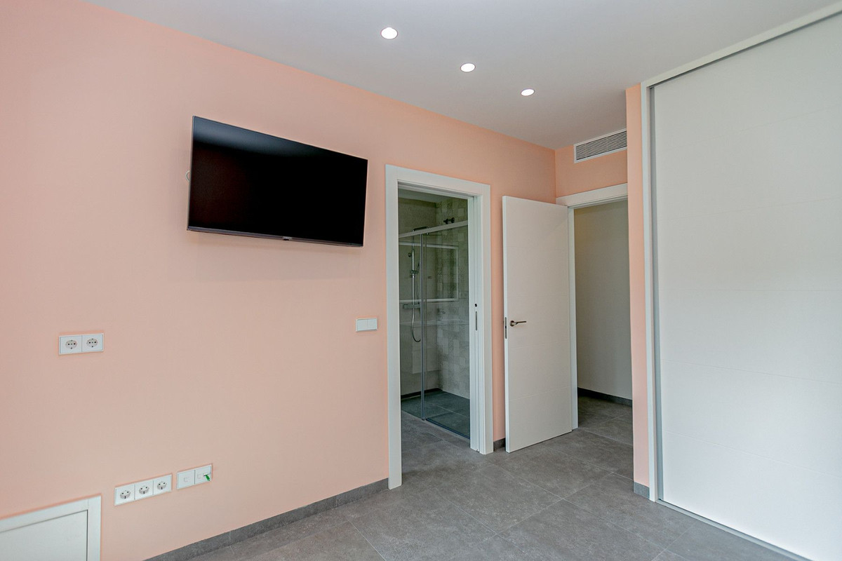 Se vende Villa - Chalet de 5 dormitorios en Costa Calida, Murcia, España