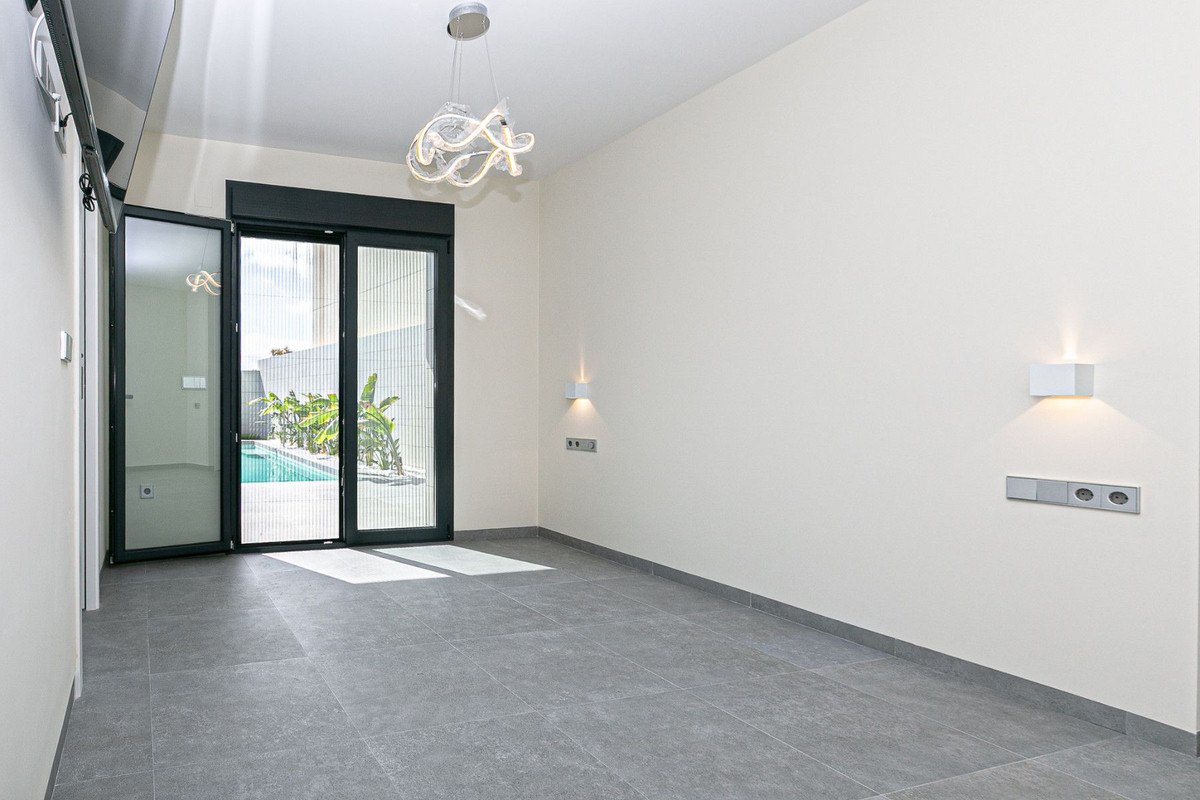 Se vende Villa - Chalet de 5 dormitorios en Costa Calida, Murcia, España