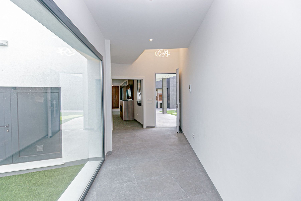 Se vende Villa - Chalet de 5 dormitorios en Costa Calida, Murcia, España