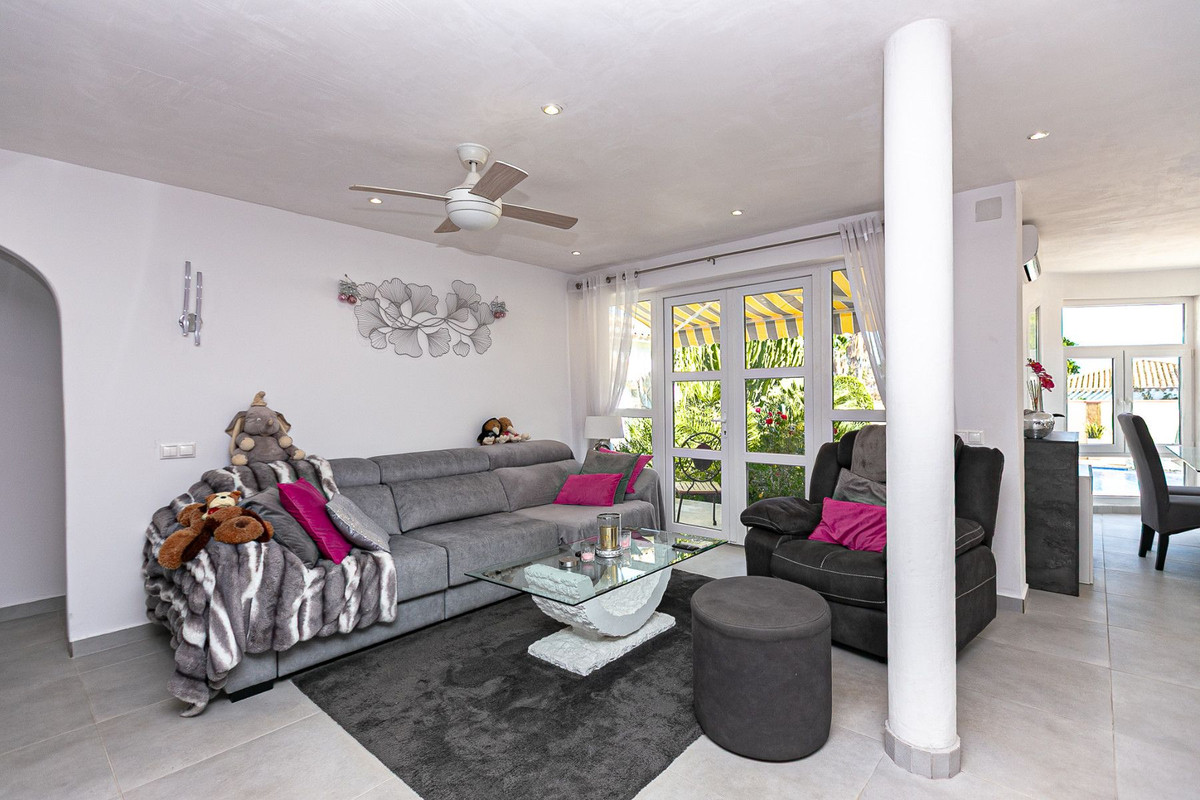 6 Bed Townhouse for sale in Orihuela Costa Costa Blanca, Alicante, Spain