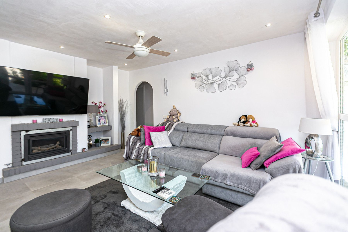 6 Bed Townhouse for sale in Orihuela Costa Costa Blanca, Alicante, Spain