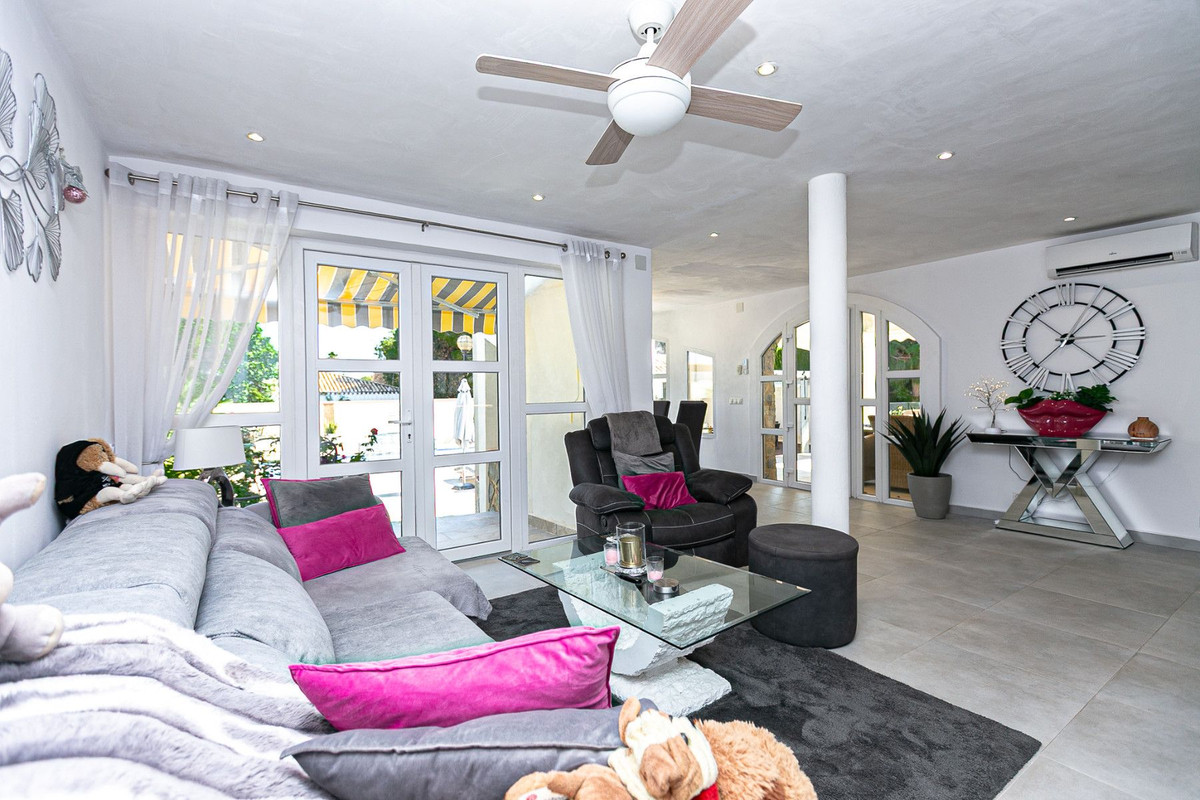 6 Bed Townhouse for sale in Orihuela Costa Costa Blanca, Alicante, Spain