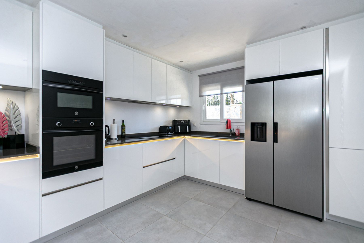 6 Bed Townhouse for sale in Orihuela Costa Costa Blanca, Alicante, Spain