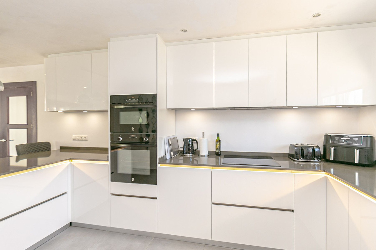 6 Bed Townhouse for sale in Orihuela Costa Costa Blanca, Alicante, Spain