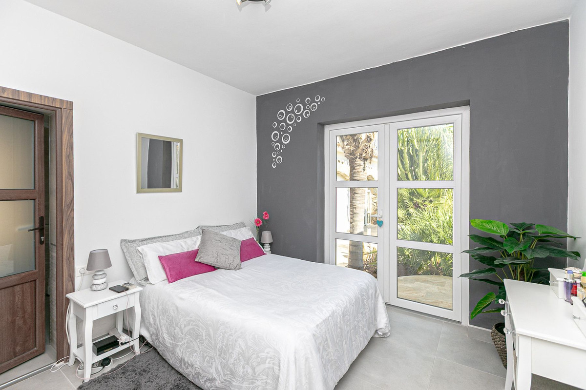 6 Bed Townhouse for sale in Orihuela Costa Costa Blanca, Alicante, Spain