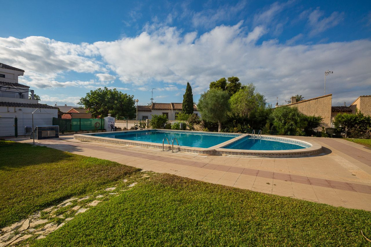Se vende Ático de 2 dormitorios en Costa Blanca, Alicante, España