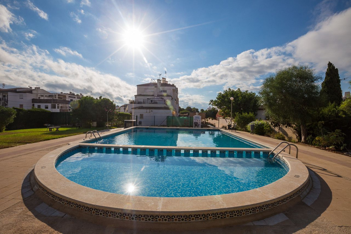 Se vende Ático de 2 dormitorios en Costa Blanca, Alicante, España
