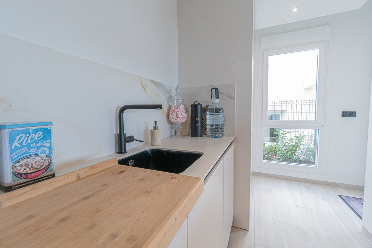 Se vende Villa - Chalet de 3 dormitorios en Costa Blanca, Alicante, España